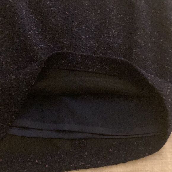 Elie Tahari Navy Tweed Wool Skirt with Asymmetrical Hem. Size 4. - Picture 6 of 9
